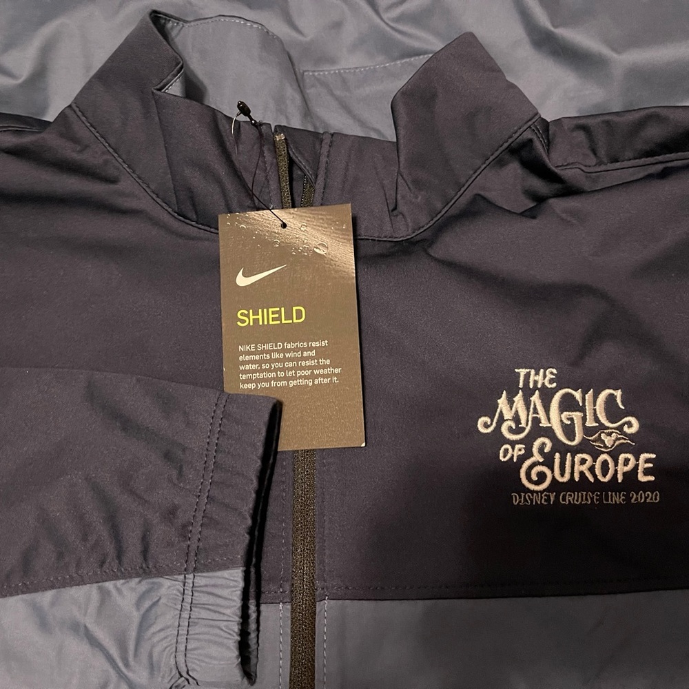 DISNEY CRUISE LINE NIKE DCL MAGIC EUROPE MEDIUM NAVY SHIELD QUARTER ZIP JACKET